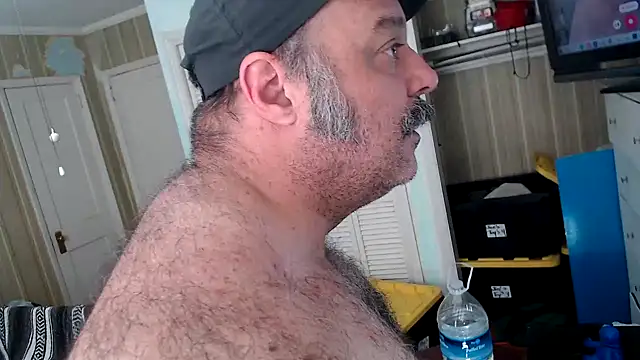 bullmusclejoe online show from April 2026 10:12:01 PM