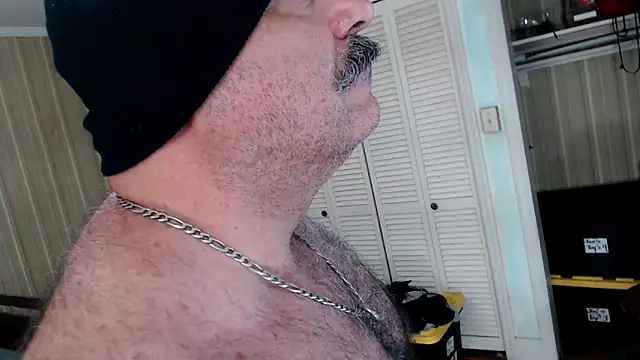 Snapshot of bullmusclejoe chatting on April 2026 08:32:01 AM bullmusclejoe online show from April 2026 08:32:01 AM
