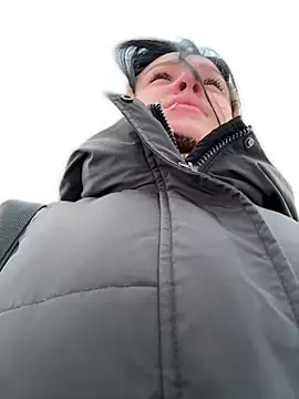 Snapshot of VendiMur chatting on November 2025 03:11:01 AM VendiMur online show from November 2025 03:11:01 AM