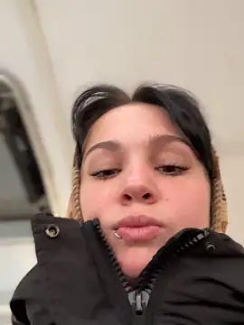 Snapshot of VendiMur chatting on October 2025 02:54:02 AM VendiMur online show from October 2025 02:54:02 AM