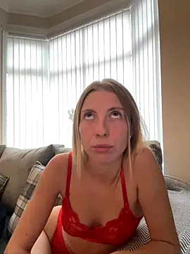 Snapshot of CheekyChelseaX chatting on September 2025 04:02:01 PM CheekyChelseaX online show from September 2025 04:02:01 PM
