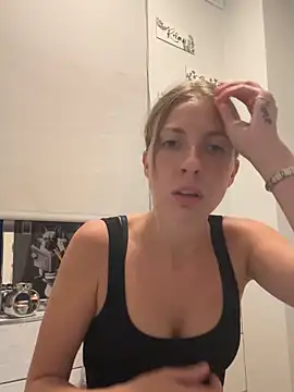 Snapshot of CheekyChelseaX chatting on September 2025 07:02:01 PM CheekyChelseaX online show from September 2025 07:02:01 PM