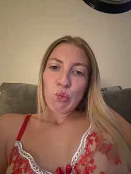 Snapshot of CheekyChelseaX chatting on October 2025 05:50:02 PM CheekyChelseaX online show from October 2025 05:50:02 PM