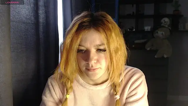   Elina   online show from October 2025 04:46:01 AM