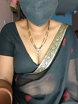 Snapshot of SindhuHappy chatting on June 2026 11:43:02 PM SindhuHappy online show from June 2026 11:43:02 PM