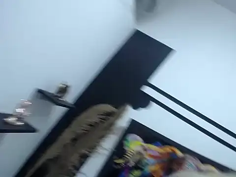 laura fit online show from December 2025 12:04:02 PM