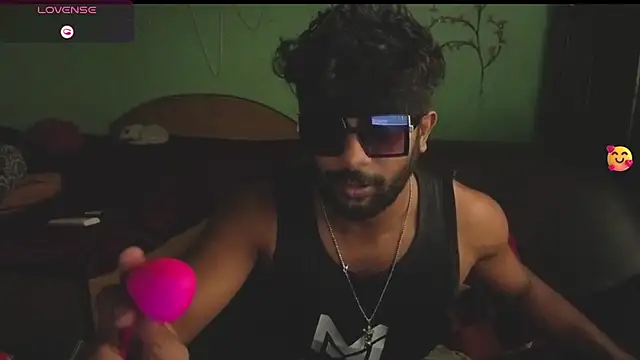 Snapshot of royeoy22 chatting on April 2026 07:23:01 AM royeoy22 online show from April 2026 07:23:01 AM