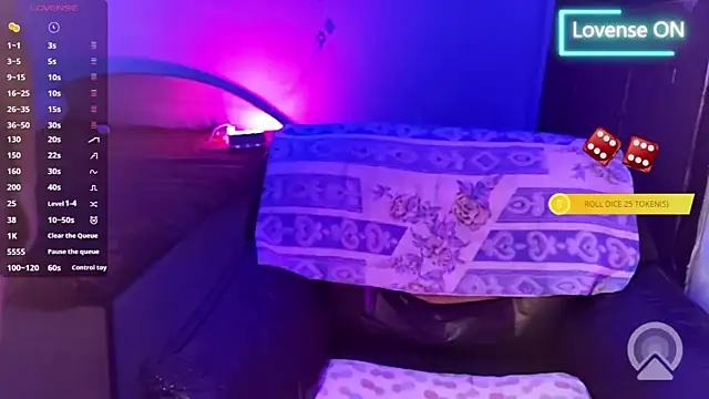 royeoy22 online show from November 2025 12:42:02 PM