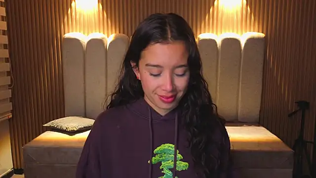  Mia Evans 1 online show from December 2025 11:45:02 AM