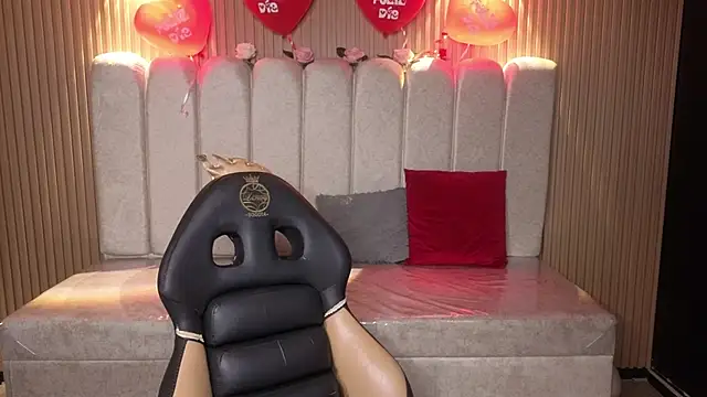  Mia Evans 1 online show from February 2026 08:17:02 PM