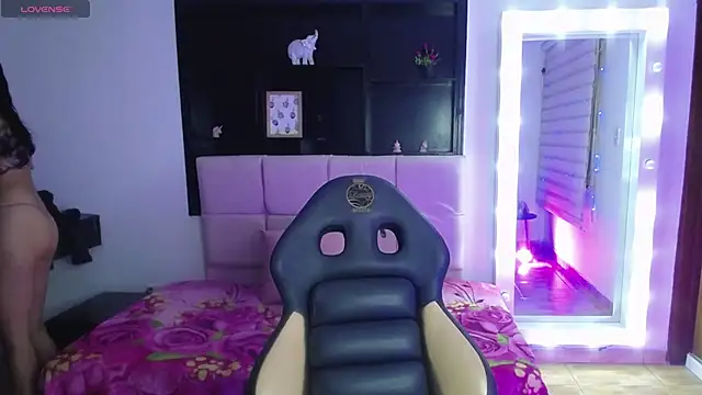  Mia Evans 1 online show from November 2025 08:02:01 PM