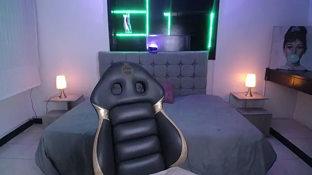  Mia Evans 1 online show from April 2026 02:22:01 PM