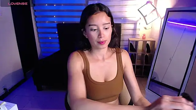  Mia Evans 1 online show from October 2025 07:35:01 PM