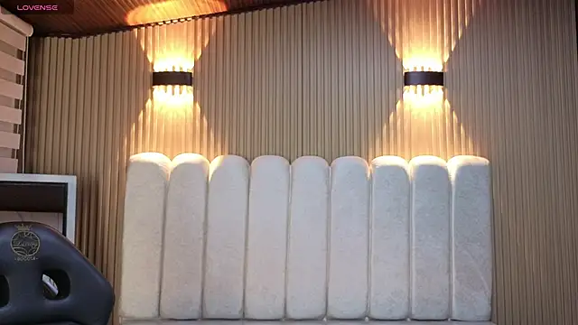  Mia Evans 1 online show from November 2025 12:48:02 PM