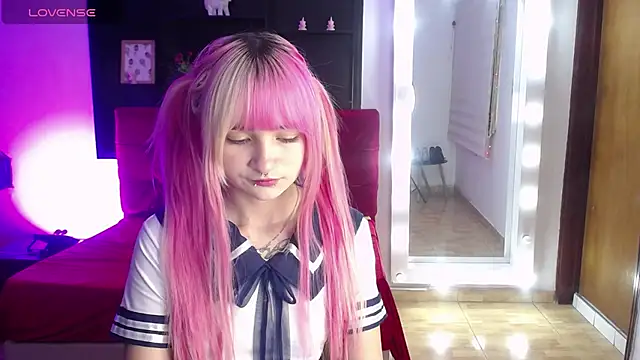  Charlotte Collins  online show from June 2026 03:38:02 PM