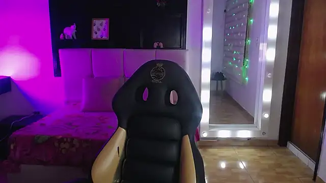  Charlotte Collins  online show from February 2026 03:14:01 PM