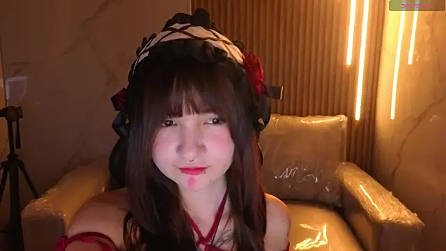  Charlotte Collins  online show from December 2025 02:52:01 PM