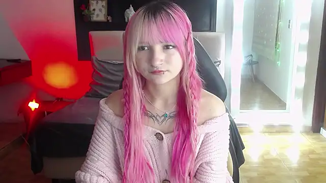  Charlotte Collins  online show from July 2026 04:02:01 PM