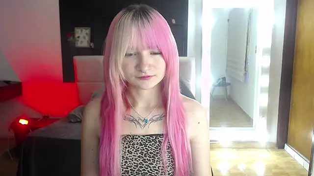  Charlotte Collins  online show from July 2026 04:39:02 PM