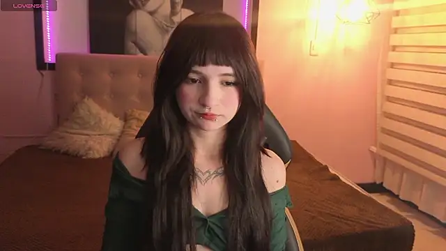  Charlotte Collins  online show from February 2026 02:34:01 PM