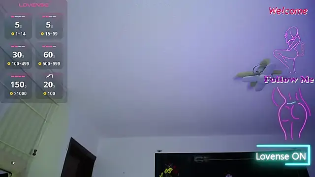  Charlotte Collins  online show from September 2025 03:29:01 PM