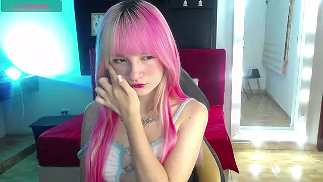 Snapshot of _Charlotte_Collins_ chatting on June 2026 03:55:01 PM Charlotte Collins online show from June 2026 03:55:01 PM