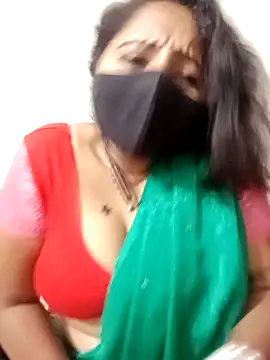 Snapshot of tamil_Vennila chatting on December 2025 07:45:01 PM tamil Vennila online show from December 2025 07:45:01 PM