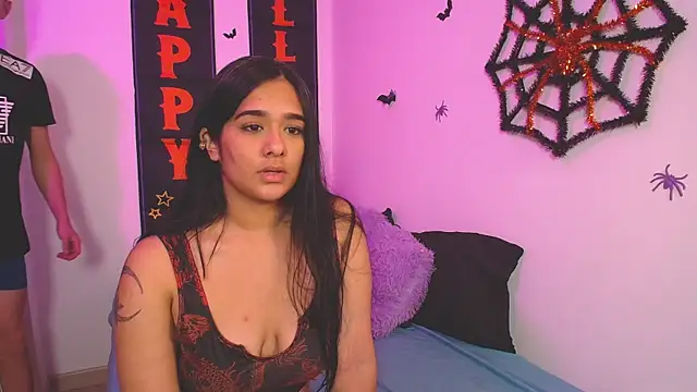 mae nathan  online show from October 2025 03:33:02 PM