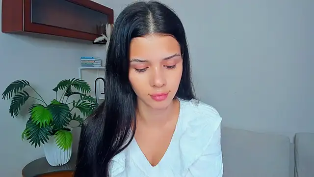 JoCauterucci online show from October 2025 07:00:02 AM