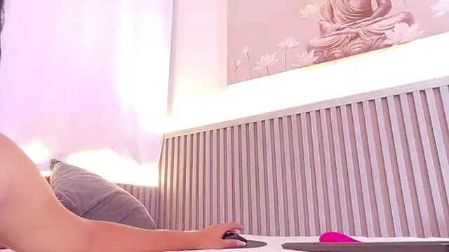 liz monserrat 1 online show from March 2026 07:48:01 PM