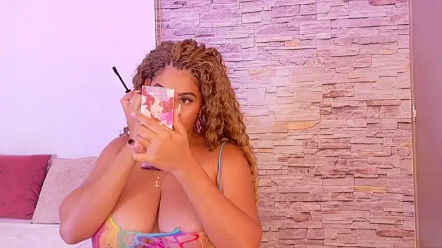 Snapshot of liz_monserrat_1 chatting on February 2026 07:44:01 PM liz monserrat 1 online show from February 2026 07:44:01 PM