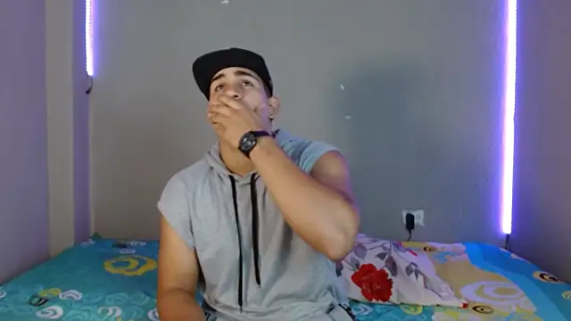 massimo vidal  online show from October 2025 01:43:02 PM