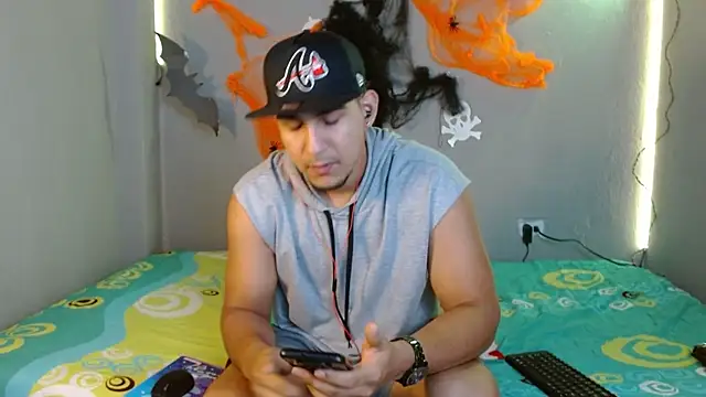 massimo vidal  online show from October 2025 02:51:02 PM