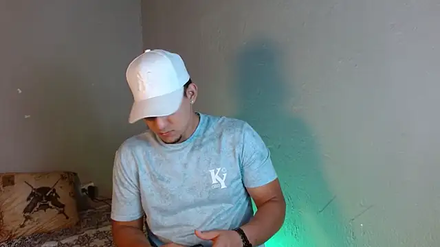 massimo vidal  online show from November 2025 03:55:02 AM