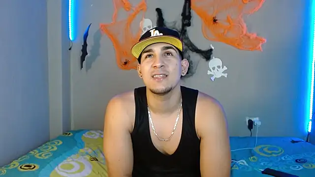 massimo vidal  online show from October 2025 05:19:02 AM