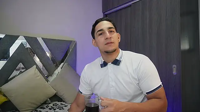 Snapshot of massimo_vidal_ chatting on September 2025 03:12:02 AM massimo vidal  online show from September 2025 03:12:02 AM