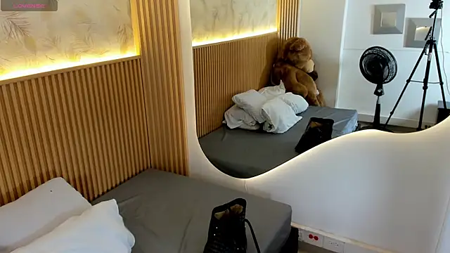 Snapshot of Liss-Reyes chatting on June 2026 12:14:01 PM Liss-Reyes online show from June 2026 12:14:01 PM
