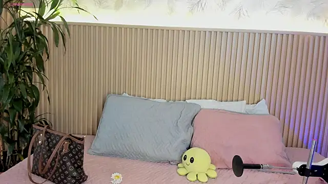 Liss-Reyes online show from November 2025 11:58:02 AM