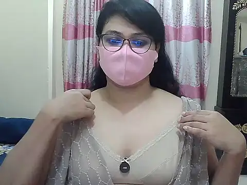 Snapshot of Elena_cruz5 chatting on September 2025 05:57:02 PM Elena cruz5 online show from September 2025 05:57:02 PM