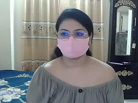 Snapshot of Elena_cruz5 chatting on October 2025 04:15:02 PM Elena cruz5 online show from October 2025 04:15:02 PM