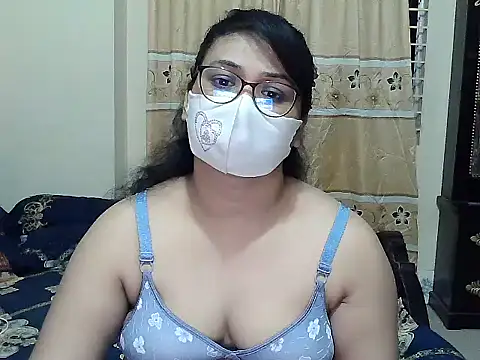 Snapshot of Elena_cruz5 chatting on October 2025 02:32:01 PM Elena cruz5 online show from October 2025 02:32:01 PM