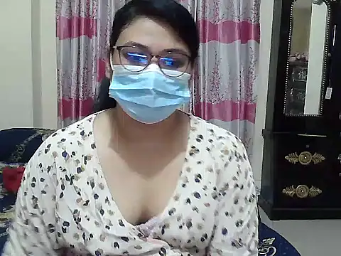 Snapshot of Elena_cruz5 chatting on September 2025 03:49:01 PM Elena cruz5 online show from September 2025 03:49:01 PM