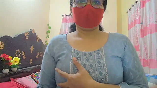 Snapshot of Elena_cruz5 chatting on February 2026 03:22:02 PM Elena cruz5 online show from February 2026 03:22:02 PM