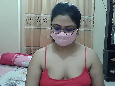 Snapshot of Elena_cruz5 chatting on November 2025 02:32:01 PM Elena cruz5 online show from November 2025 02:32:01 PM