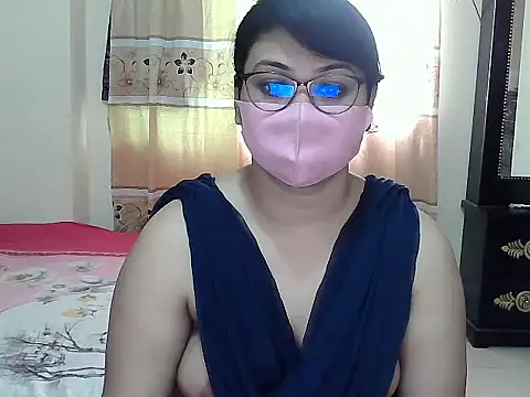 Snapshot of Elena_cruz5 chatting on November 2025 01:45:01 AM Elena cruz5 online show from November 2025 01:45:01 AM