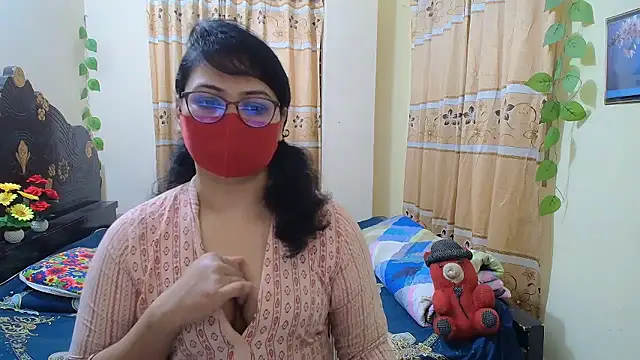 Snapshot of Elena_cruz5 chatting on January 2026 03:07:02 PM Elena cruz5 online show from January 2026 03:07:02 PM