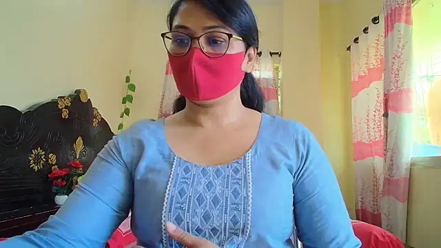 Snapshot of Elena_cruz5 chatting on February 2026 06:13:01 AM Elena cruz5 online show from February 2026 06:13:01 AM