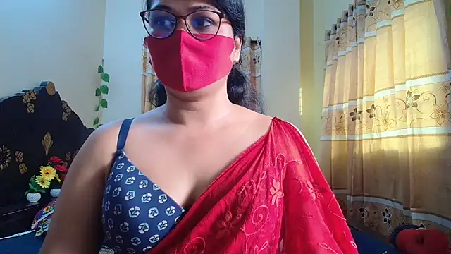 Snapshot of Elena_cruz5 chatting on February 2026 02:21:02 AM Elena cruz5 online show from February 2026 02:21:02 AM