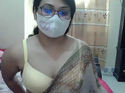 Snapshot of Elena_cruz5 chatting on November 2025 05:11:02 AM Elena cruz5 online show from November 2025 05:11:02 AM