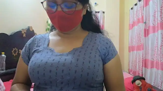 Snapshot of Elena_cruz5 chatting on February 2026 03:41:02 PM Elena cruz5 online show from February 2026 03:41:02 PM